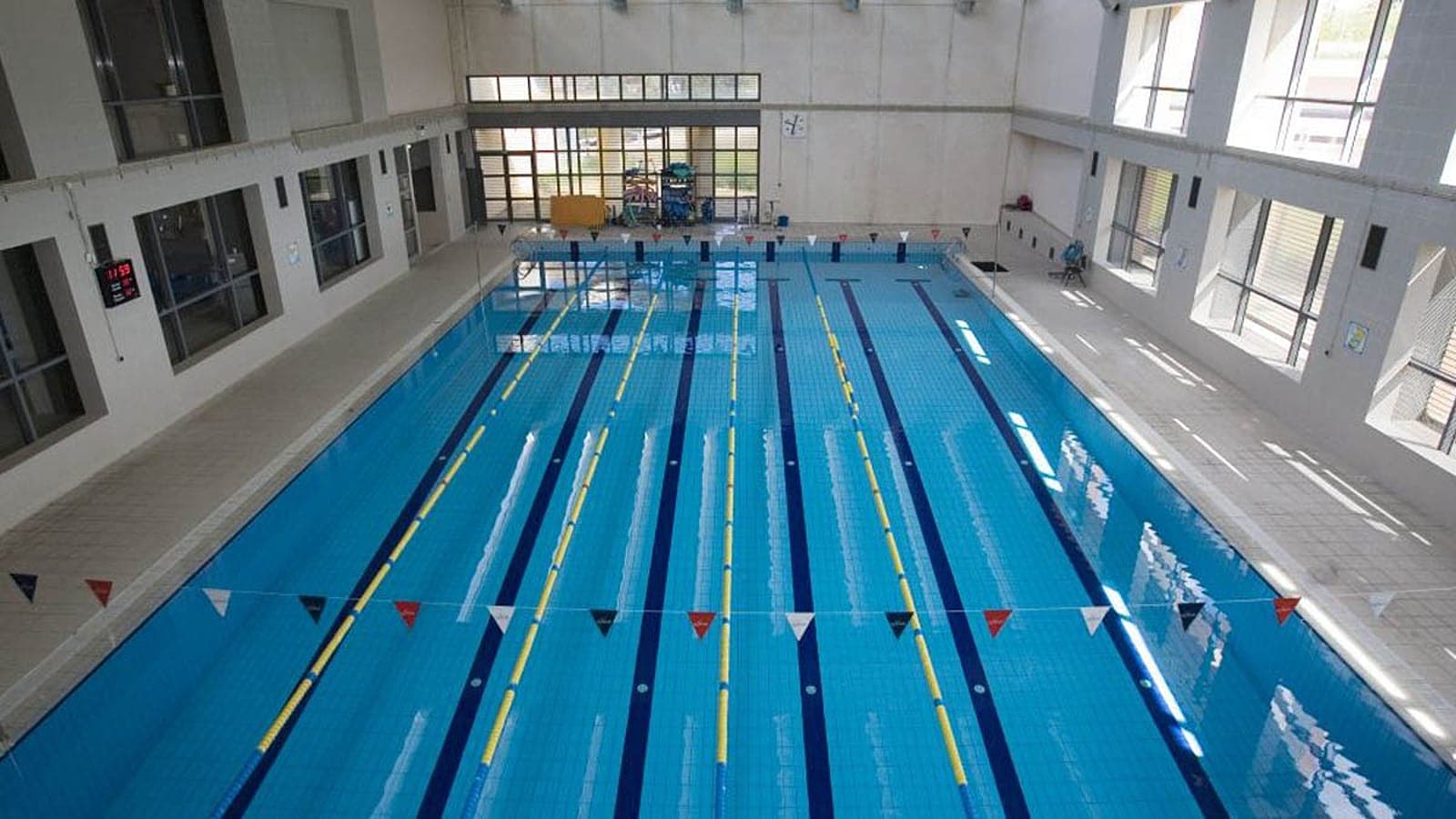 Piscina Municipal da Outurela - Imagem 1